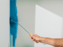 Ratgeber Wände und Decken streichen: Ecken mit Eckenroller streichen
